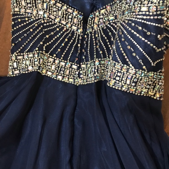 Prom dress - Picture 4 of 5